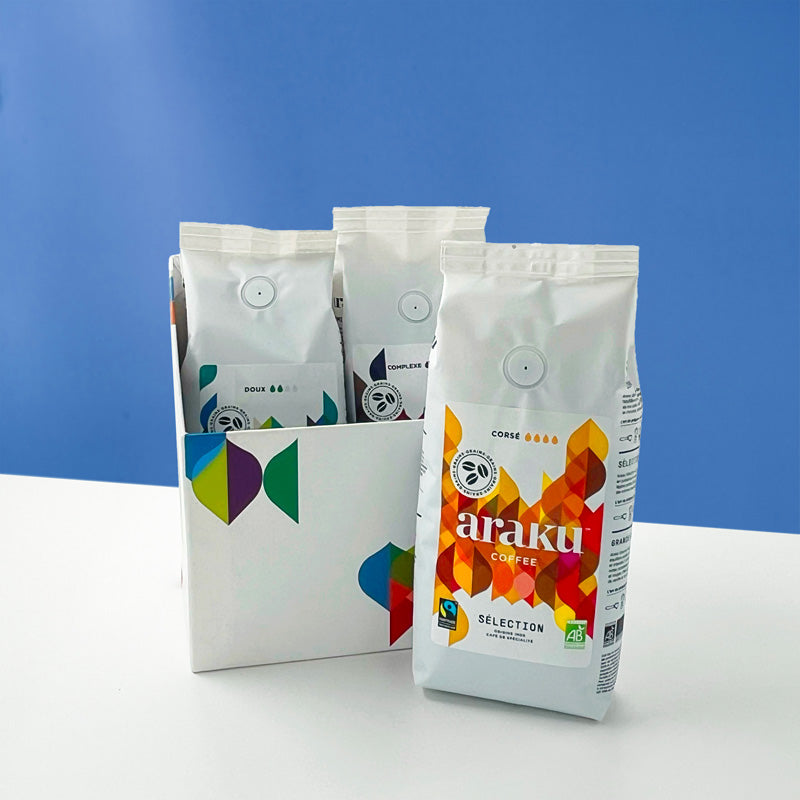 coffret cadeau de 3 sachets de café de spécialité en grains.