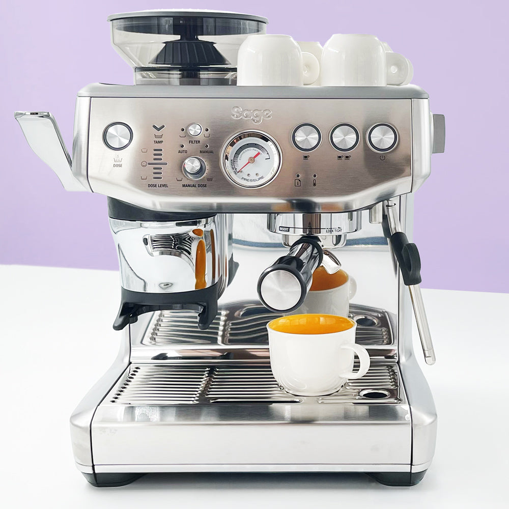 Machine à café avec broyeur et temper : Sage Barista Express Impress Acier