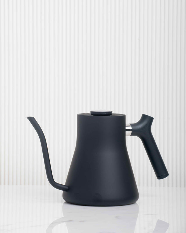 Fellow Stagg Kettle with Thermometer Gooseneck Stovetop 1L Black